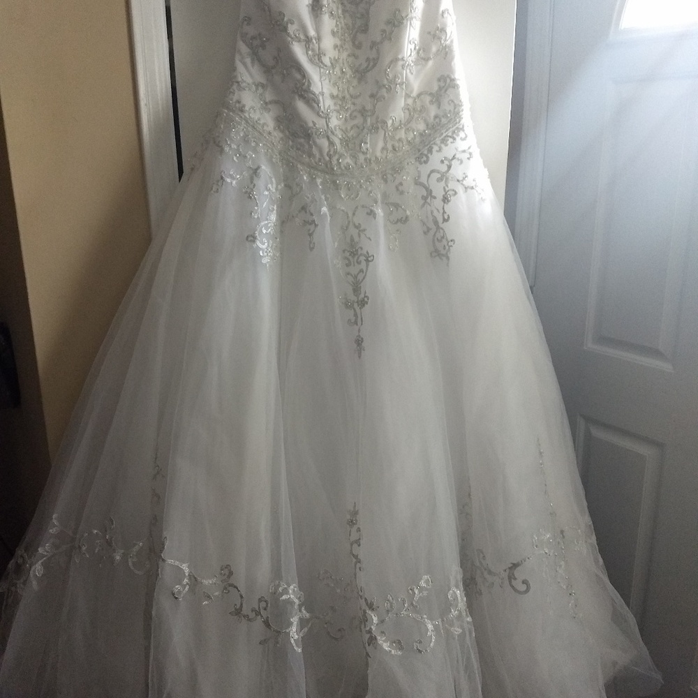 Wedding dress